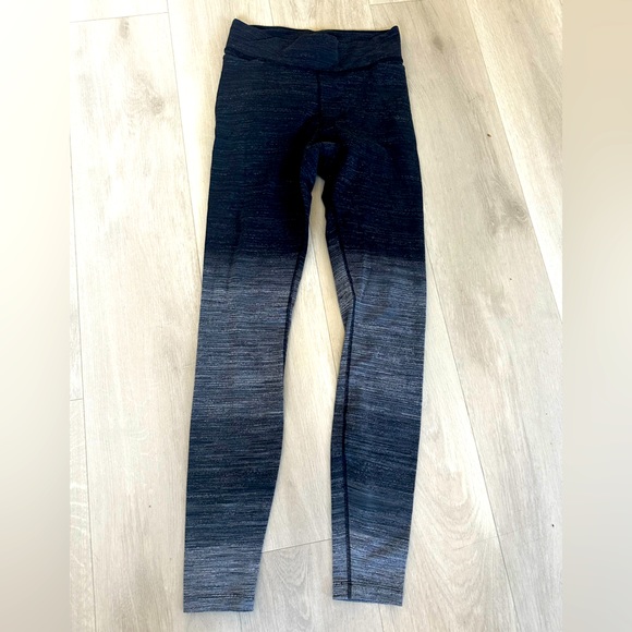 Lululemon LikeNew leggings size 6 - Picture 1 of 3